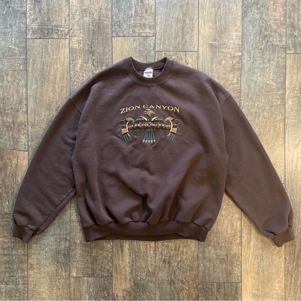 vintage zion canyon embroidered crewneck sweatshirt